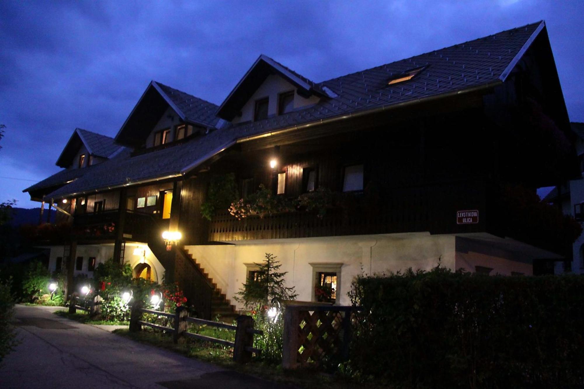 House Klasika - Adults Only Bled Dış mekan fotoğraf